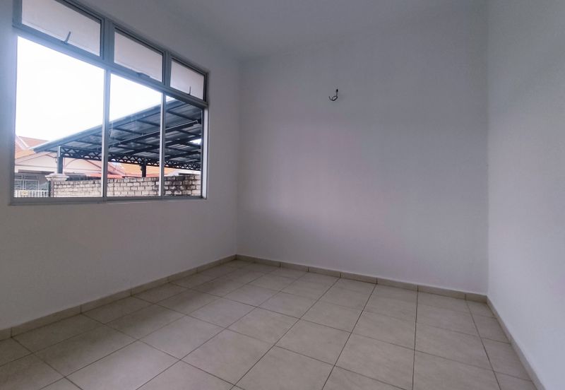 BELOW BANK VALUE Freehold Corner Single Storey Terrace House Taman Bidara Emas, Masjid Tanah For Sale