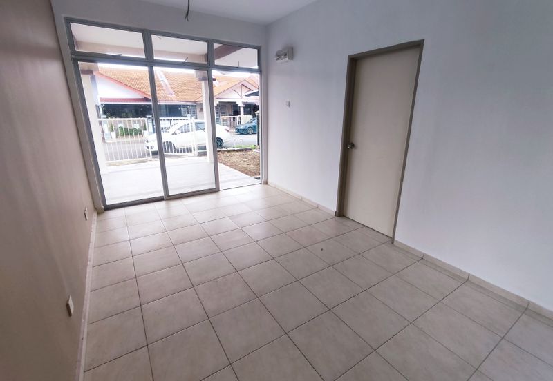 BELOW BANK VALUE Freehold Corner Single Storey Terrace House Taman Bidara Emas, Masjid Tanah For Sale