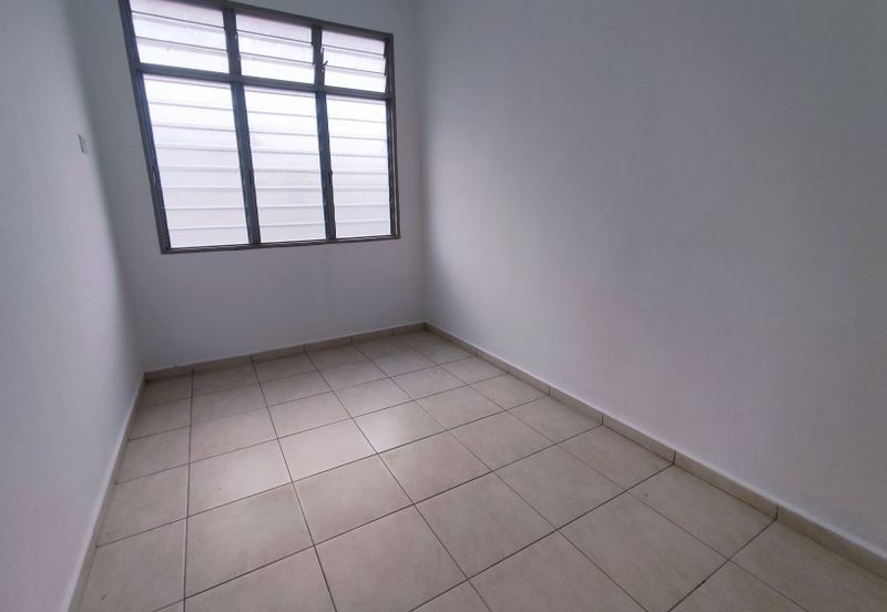 BELOW BANK VALUE Freehold Corner Single Storey Terrace House Taman Bidara Emas, Masjid Tanah For Sale