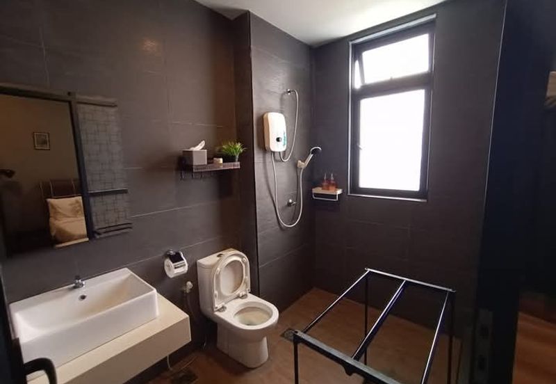 The Quartz Residence