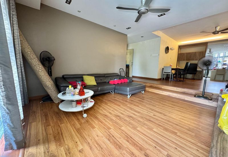 KONDOMINIUM SERI BAYAN