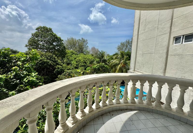 KONDOMINIUM SERI BAYAN