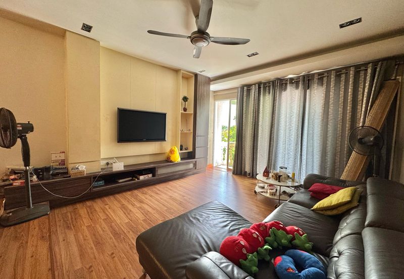 KONDOMINIUM SERI BAYAN