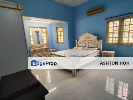SPACIOUS Convenient Location Fully Furnished 5-bed Bungalow in Bukit Baru., Melaka, Melaka Tengah