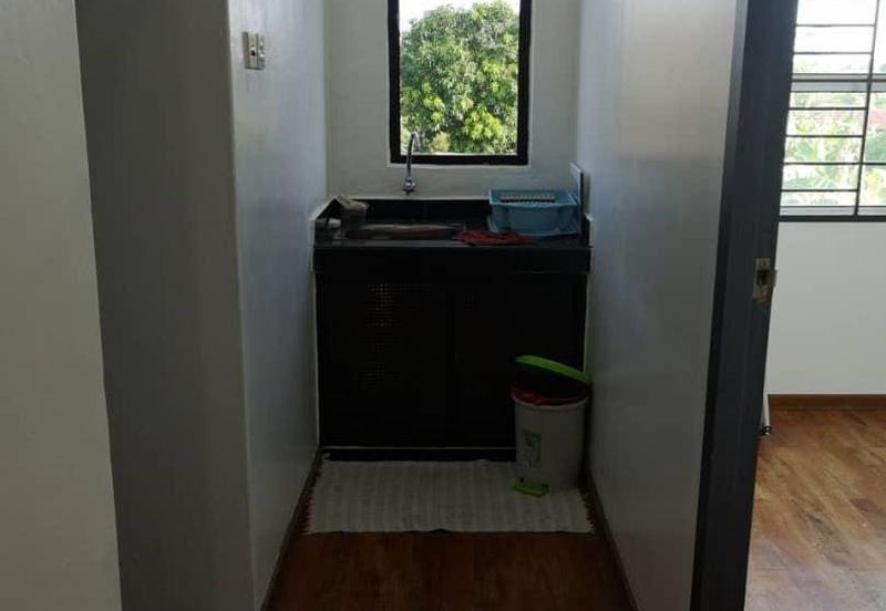 Renovated 1st Floor Retail Shop Lot Partial Furnish Plaza Pandan Malim Jaya