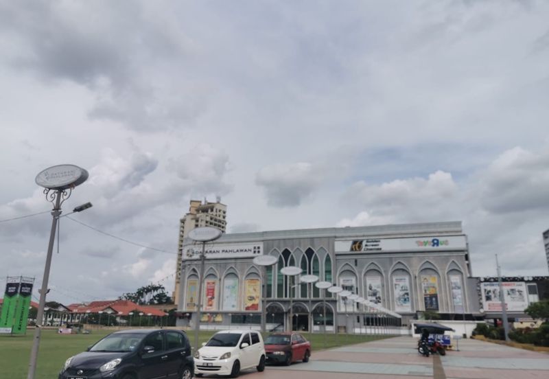 GOOD ROI 5.81% Corner Retail Lot in Dataran Pahlawan Melaka