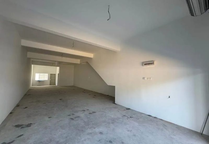 NEW UNIT! Facing Mainroad Ground Floor Shoplot in Bertam Impian