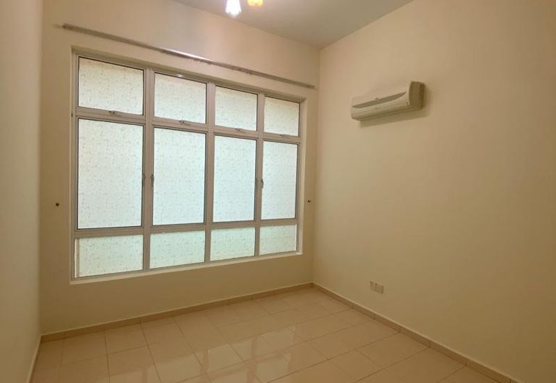 University Green Apartment