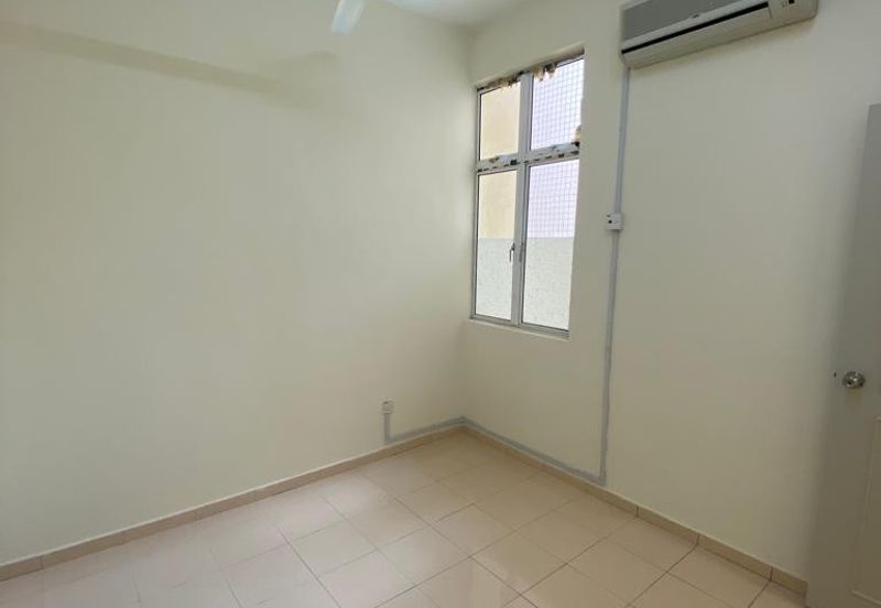 University Green Apartment