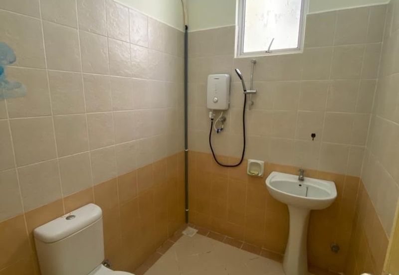 University Green Apartment