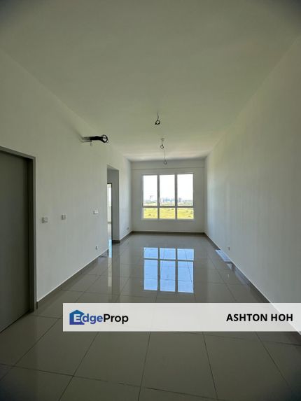 Bare Unit 2-bed Amber Cove Condo in Impression City Kota Syahbandar, Melaka, Klebang