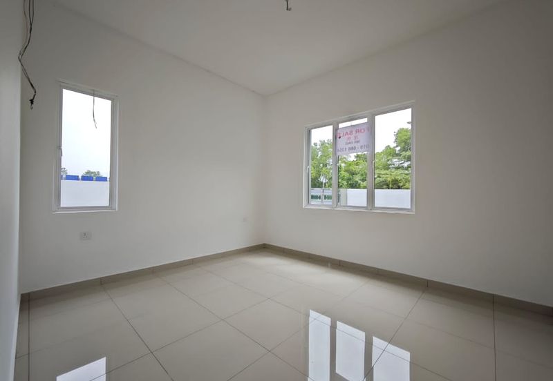 BIG LAND 4-bed 1 Storey Banglo in Permatang Pasir Alai