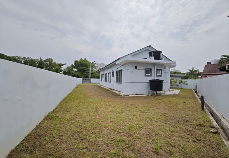 BIG LAND 4-bed 1 Storey Banglo in Permatang Pasir Alai