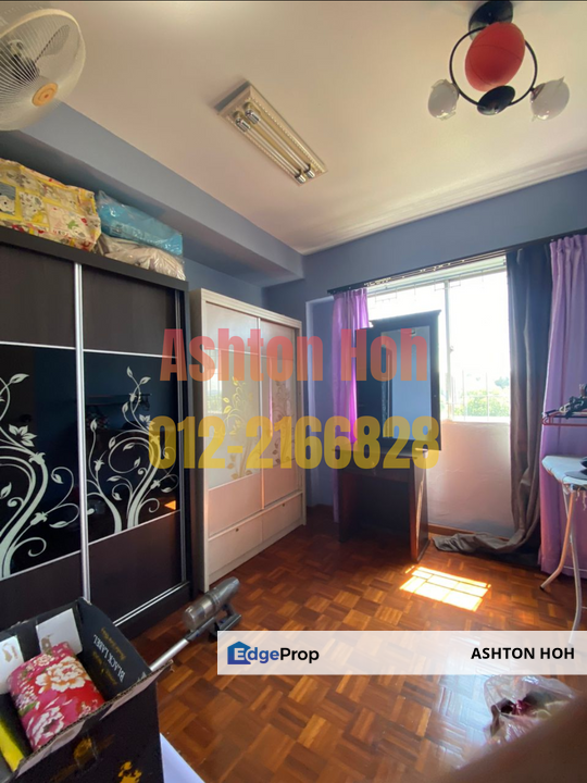 Priced to Sell! - Freehold Corner 4-bed Pangsapuri Laksamana Cheng Ho Apartment in Bukit Cina Melaka, Melaka, Melaka Tengah
