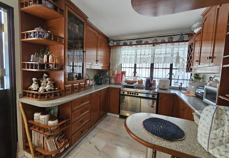 WELL MAINTAINED Freehold Corner 5-bed 1 Single Storey Banglo Bungalow Durian Daun Melaka City Centre