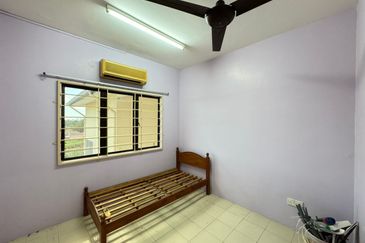AFFORDABLE 3-bed Pangsapuri Rakyat Sungai Putat Apartment in Sungai Putat Batu Berendam