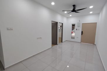 NEWLY RENOVATED & Fully Extended Freehold 3-bed Single 1 Storey House Taman Pertama Batu Berendam