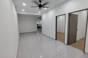 NEWLY RENOVATED & Fully Extended Freehold 3-bed Single 1 Storey House Taman Pertama Batu Berendam