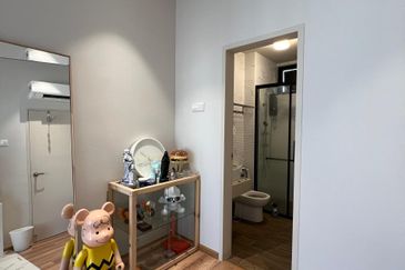 The Quartz Residence