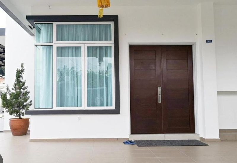 Jalan Bukit Senjuang