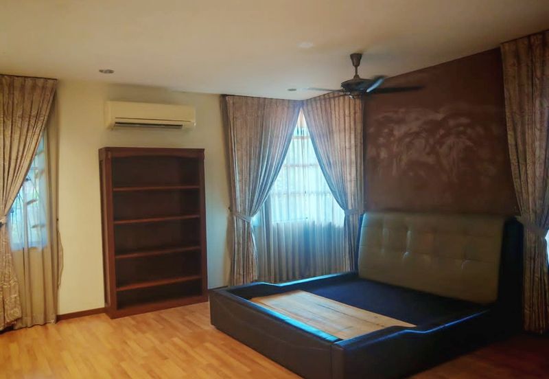 Jalan Bukit Senjuang