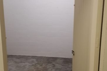 MAMPU MILIK 3-bed 1 Storey Terrace House Taman Penghulu Jabar Bukit Katil