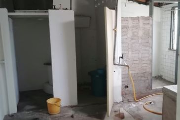 MAMPU MILIK 3-bed 1 Storey Terrace House Taman Penghulu Jabar Bukit Katil