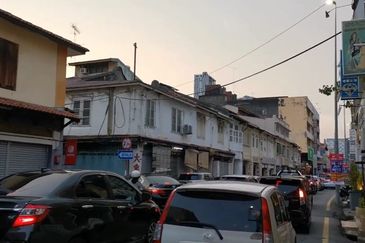 RARE Ground Floor Shop in Jalan Bunga Raya near Kampung Jawa Tourist Spot Jonker Street