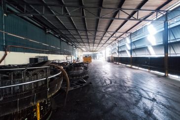 BIG AREA Detached Factory Warehouse Kawasan Perindustrian Masjid Tanah Industrial 