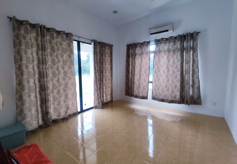 VACATION HOME 4-bed 1 Storey Banglo Single Storey Bungalow with Big Land Nusa Dusun Kuala Sungai Baru Kuala Linggi