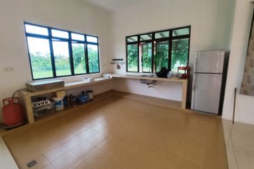 VACATION HOME 4-bed 1 Storey Banglo Single Storey Bungalow with Big Land Nusa Dusun Kuala Sungai Baru Kuala Linggi