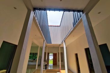 VACATION HOME 4-bed 1 Storey Banglo Single Storey Bungalow with Big Land Nusa Dusun Kuala Sungai Baru Kuala Linggi
