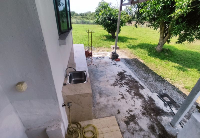 VACATION HOME 4-bed 1 Storey Banglo Single Storey Bungalow with Big Land Nusa Dusun Kuala Sungai Baru Kuala Linggi