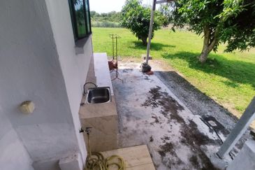 VACATION HOME 4-bed 1 Storey Banglo Single Storey Bungalow with Big Land Nusa Dusun Kuala Sungai Baru Kuala Linggi