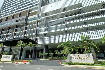 GREAT DEAL! RM500 Booking Fully Furnished Freehold 2-bed The Apple Duplex Dual Keys Condo Melaka City Centre