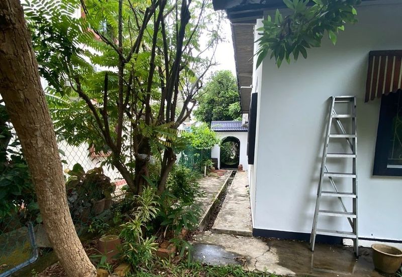 PEACEFUL Freehold 4-bed 1 Storey Banglo in Taman Muhibbah Klebang Besar