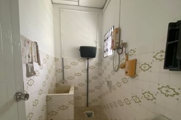 PEACEFUL Freehold 4-bed 1 Storey Banglo in Taman Muhibbah Klebang Besar