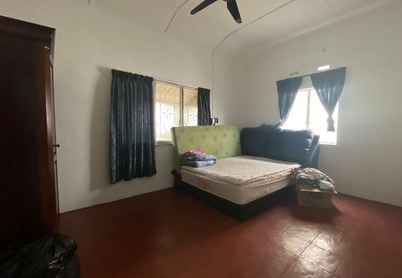 PEACEFUL Freehold 4-bed 1 Storey Banglo in Taman Muhibbah Klebang Besar