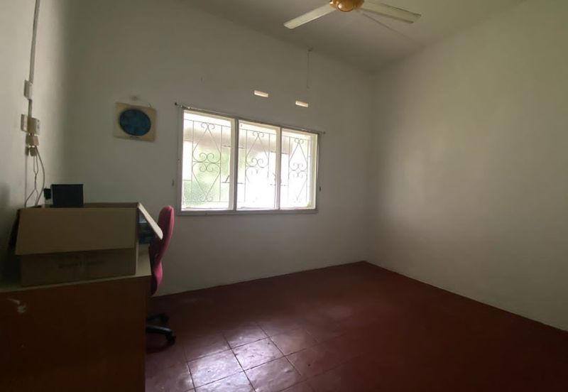 PEACEFUL Freehold 4-bed 1 Storey Banglo in Taman Muhibbah Klebang Besar