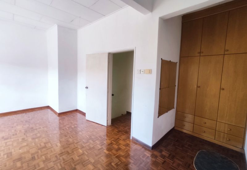 Taman Muzaffar Heights