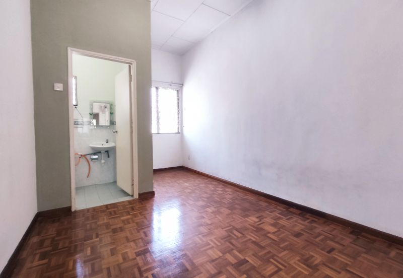 Taman Muzaffar Heights