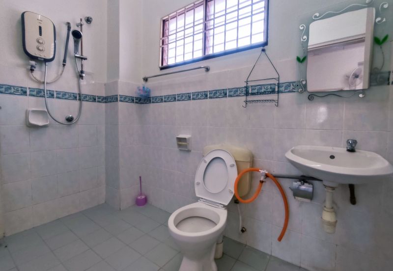 Taman Muzaffar Heights