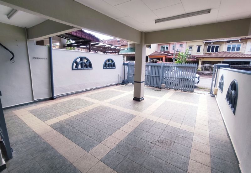 Taman Muzaffar Heights