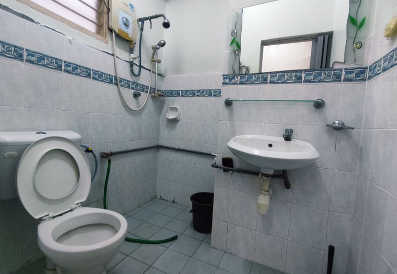 Taman Muzaffar Heights