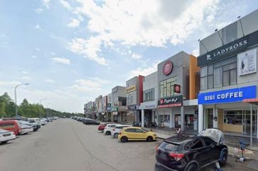 FACING MAINROAD Freehold 2 Storey Double Storey Shoplot in Taman Satu Krubong One Krubong