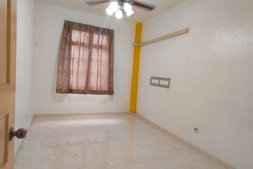 CHENG HEIGHTS CONDOMINIUM