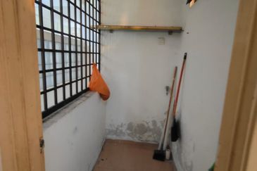 CHENG HEIGHTS CONDOMINIUM