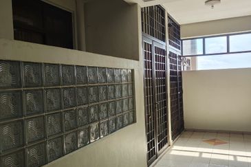 CHENG HEIGHTS CONDOMINIUM