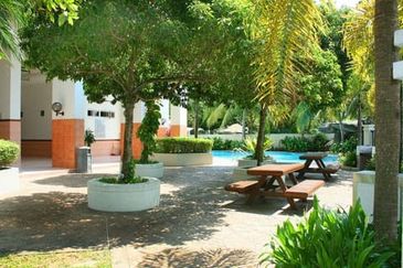 KONDOMINIUM SERI BAYAN