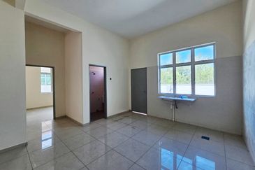 TAMAN ALAI PERDANA (CRISTAL BAY)